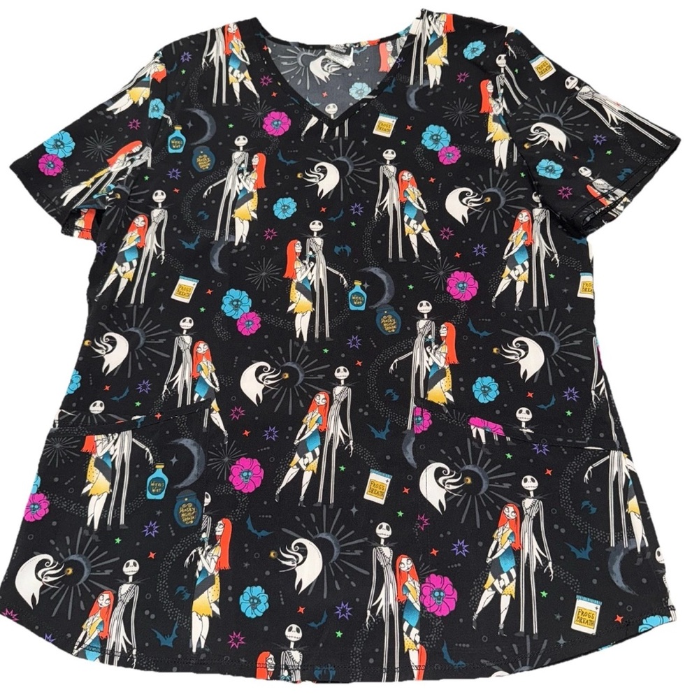Disney Tim Burtons Nightmare Before Christmas Women’s M Scrub Top Pockets